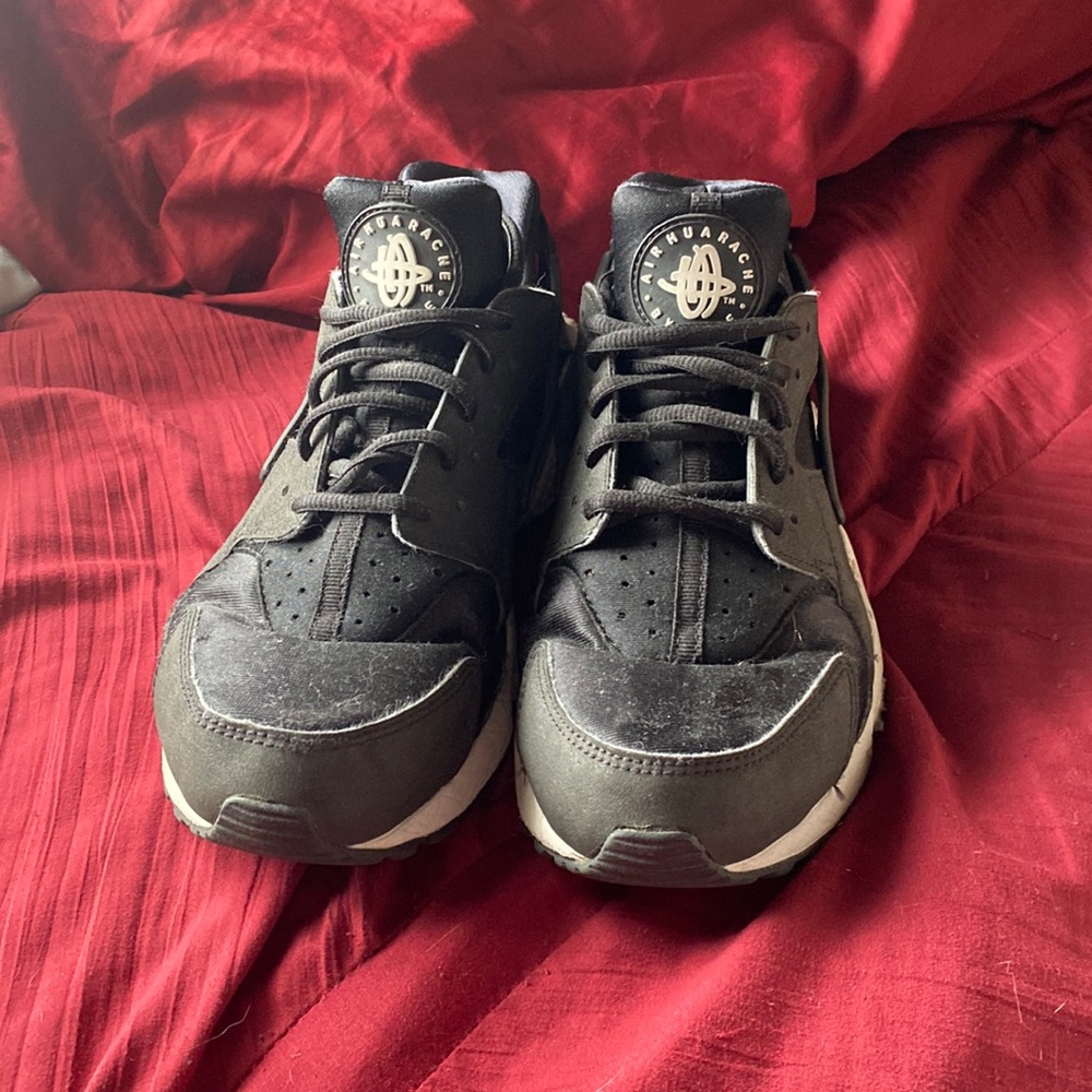 Black Nike Huarache